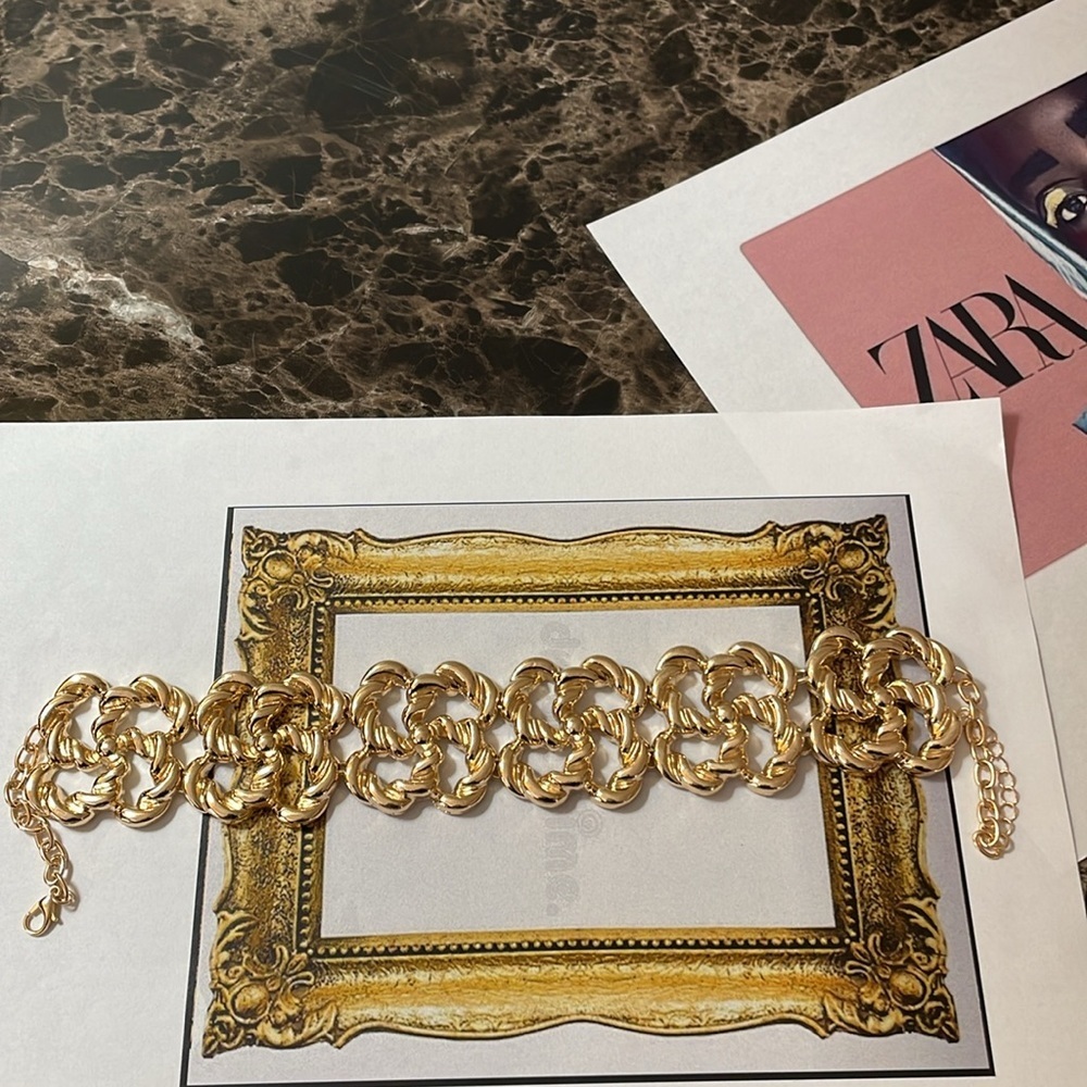 Gold Choker Necklace - Picture 5 of 11